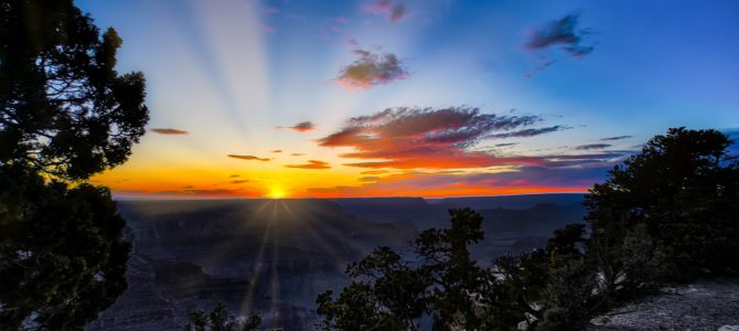 THE MAGNIFICENT Grand Canyon: A GALLERY THE MAGNIFICENT Grand Canyon: A GALLERY