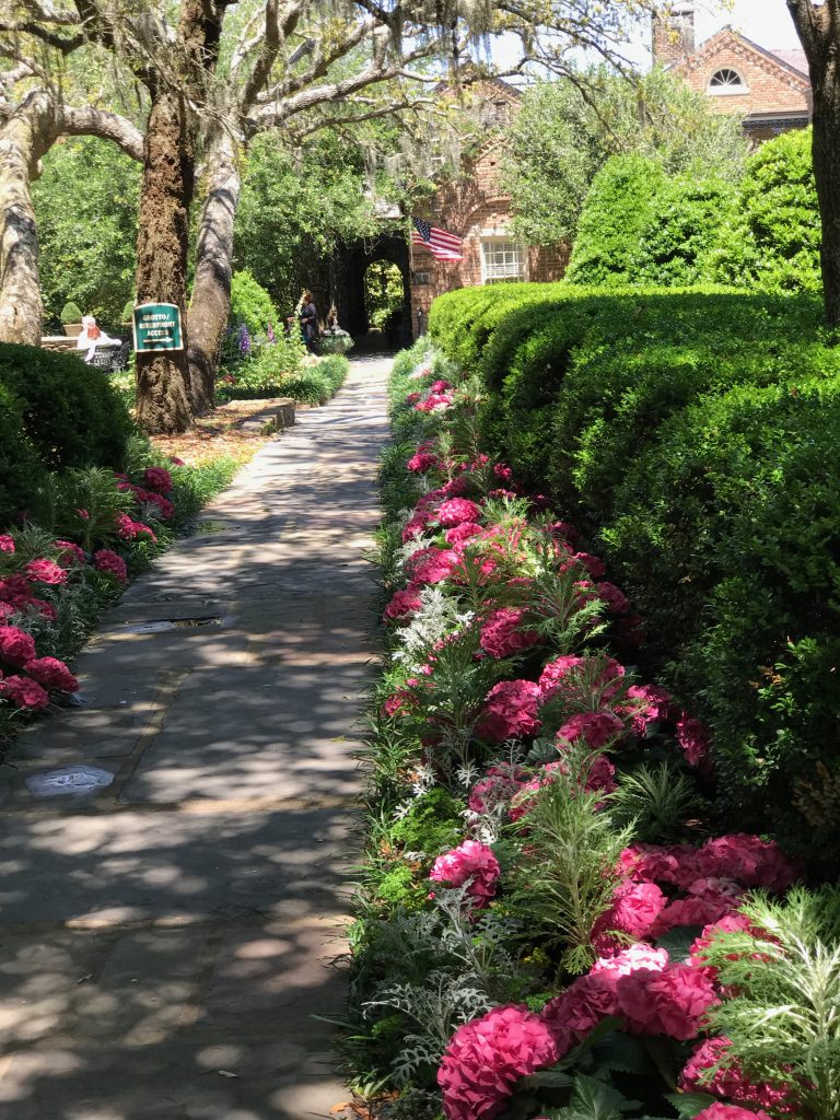 ALABAMA GARDEN TOUR THE BELLINGRATH GARDENS THE TRAVELING SENIORS